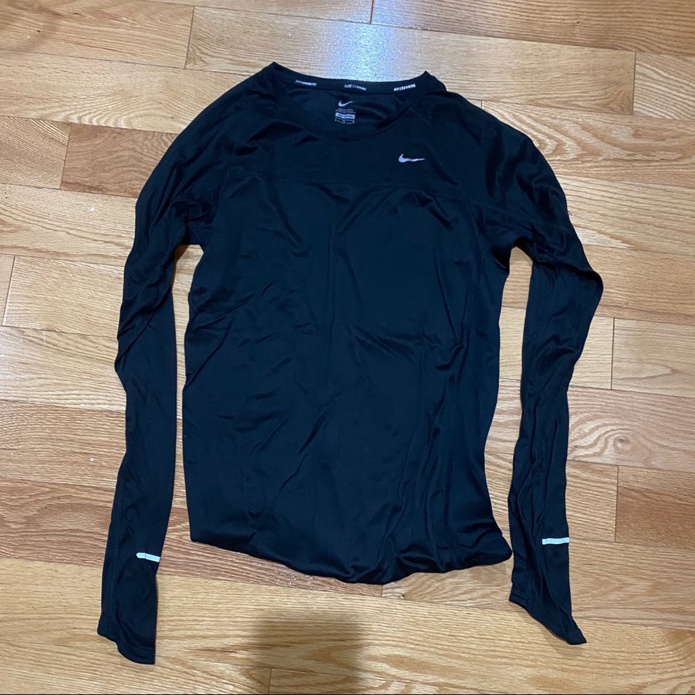 Black nike drifit running tee